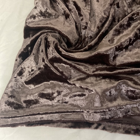 Velvet Mauve Spaghetti Tank. Size Small. - Picture 7 of 7